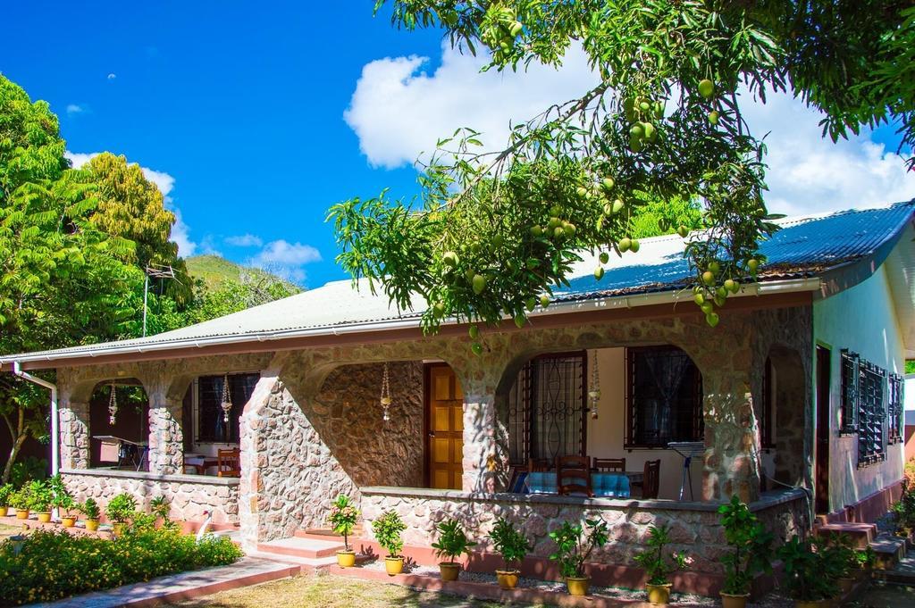 Seashell Self Catering Villa Grand Anse  ห้อง รูปภาพ