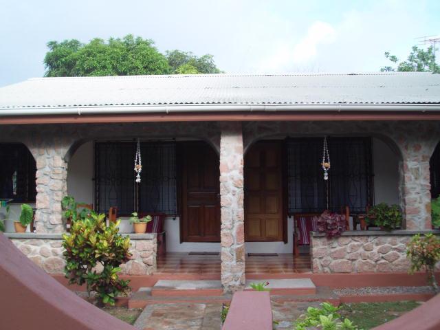 Seashell Self Catering Villa Grand Anse  ภายนอก รูปภาพ